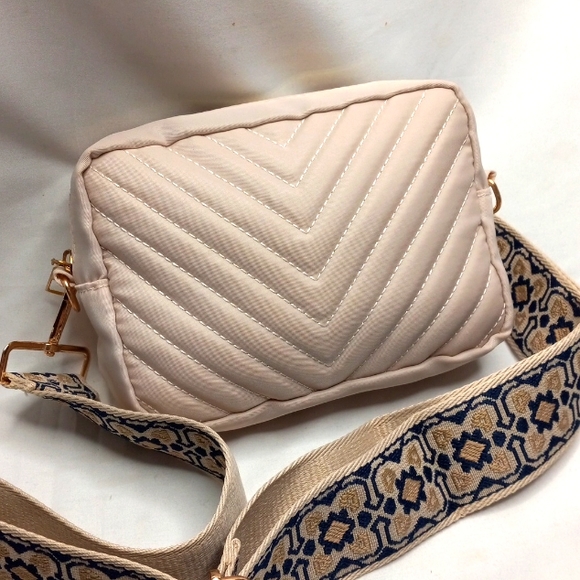 BOHO Nylon Chevron Quilted Crossbody - Picture 2 of 7